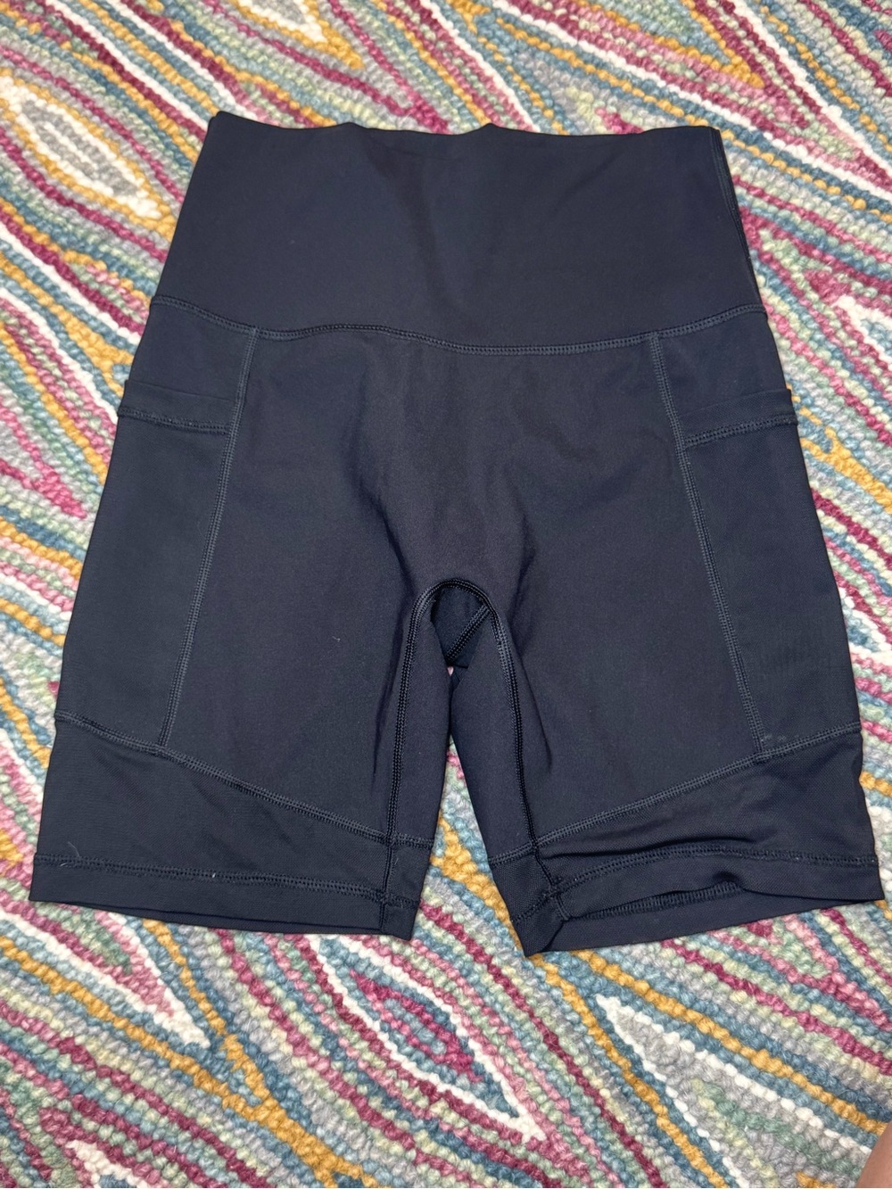 ▪️⚫️ aerie High-Waist Black Bike Shorts with Side Pockets ⚫️▪️ - Picture 2 of 9